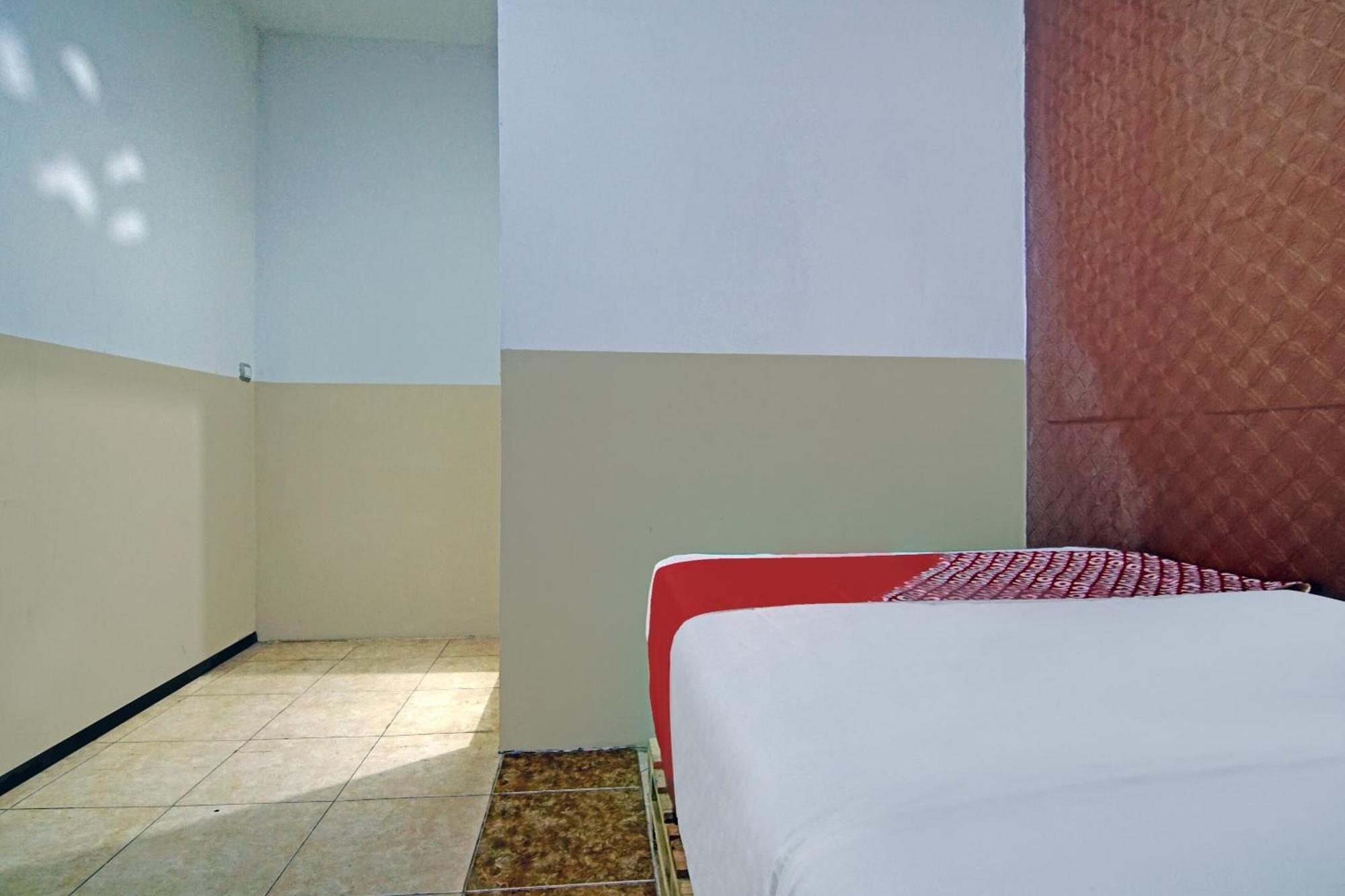 Super Oyo 90358 Poris Residence Syariah Tangerang Exterior photo